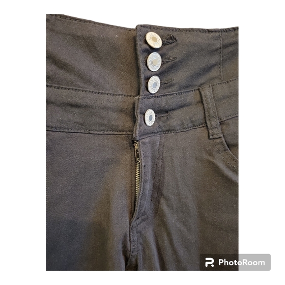 NWOT High-waisted Booty Lifting Jeans - Picture 7 of 9